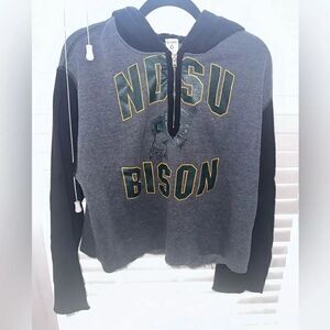 RE/DONE | NWTs NDSU North Dakota State 90s Upcycled Cropped Hoodie Size XS/Small